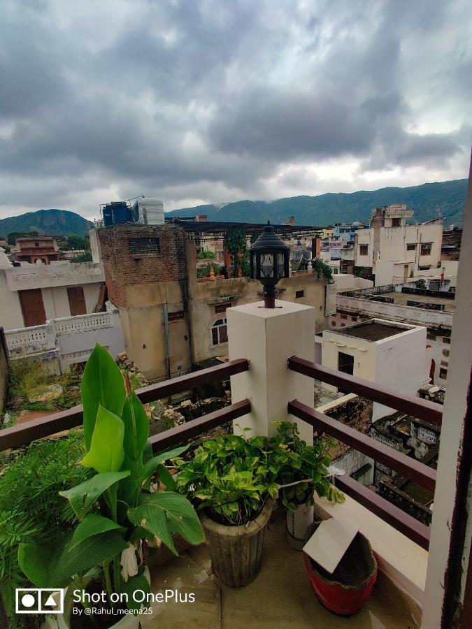 פושקאר Varah Square Guest House מראה חיצוני תמונה