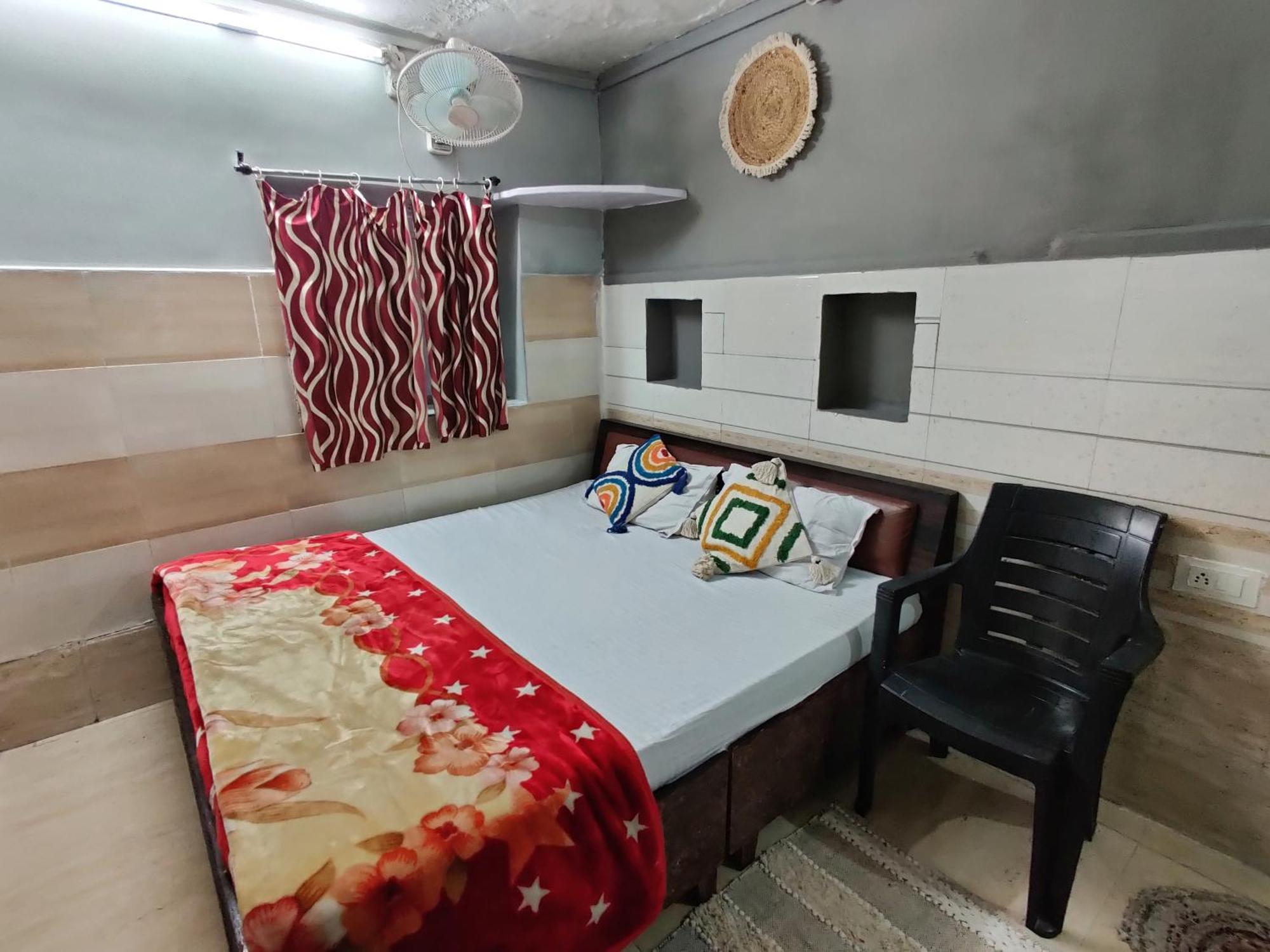פושקאר Varah Square Guest House מראה חיצוני תמונה