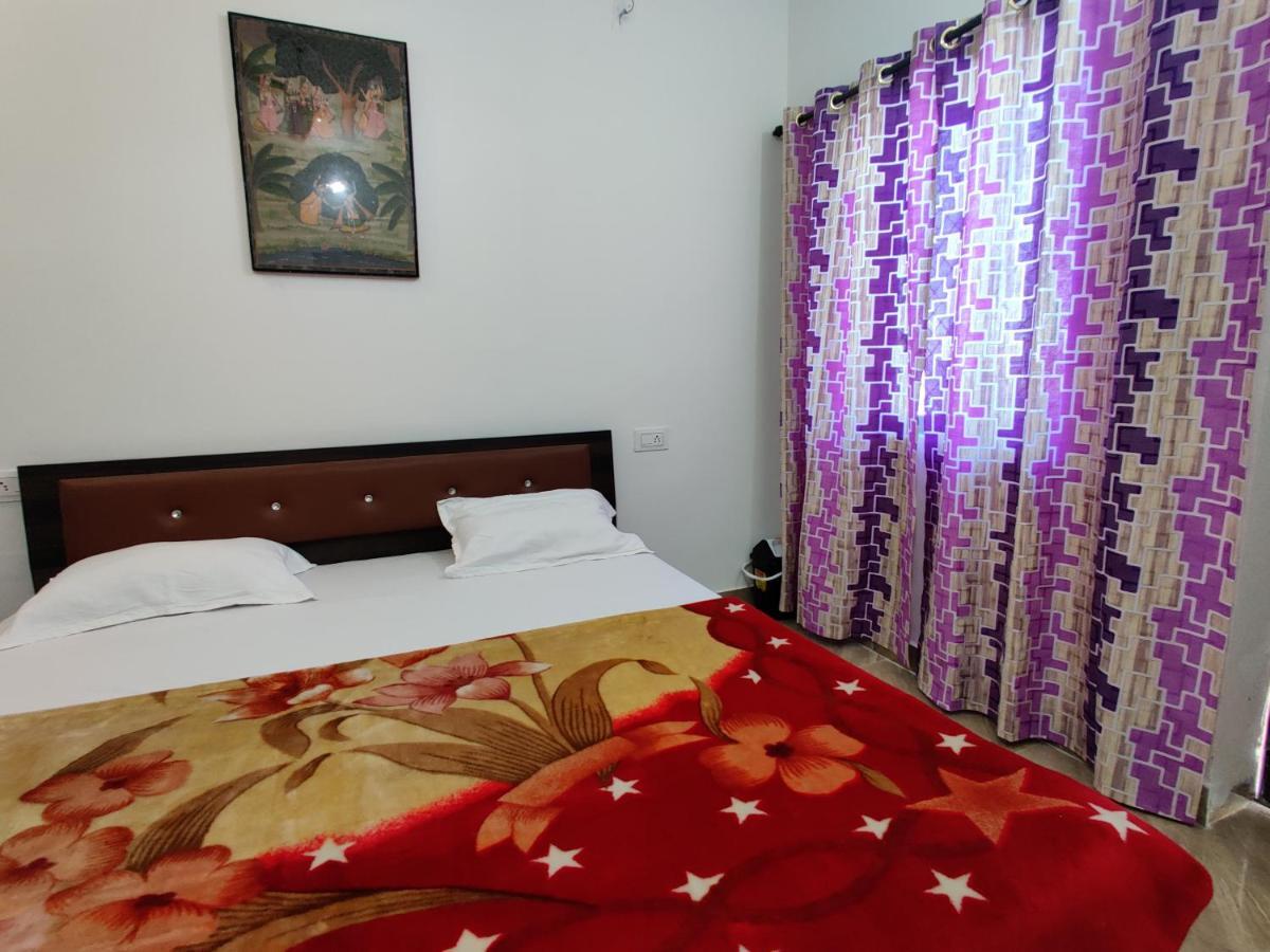 פושקאר Varah Square Guest House מראה חיצוני תמונה