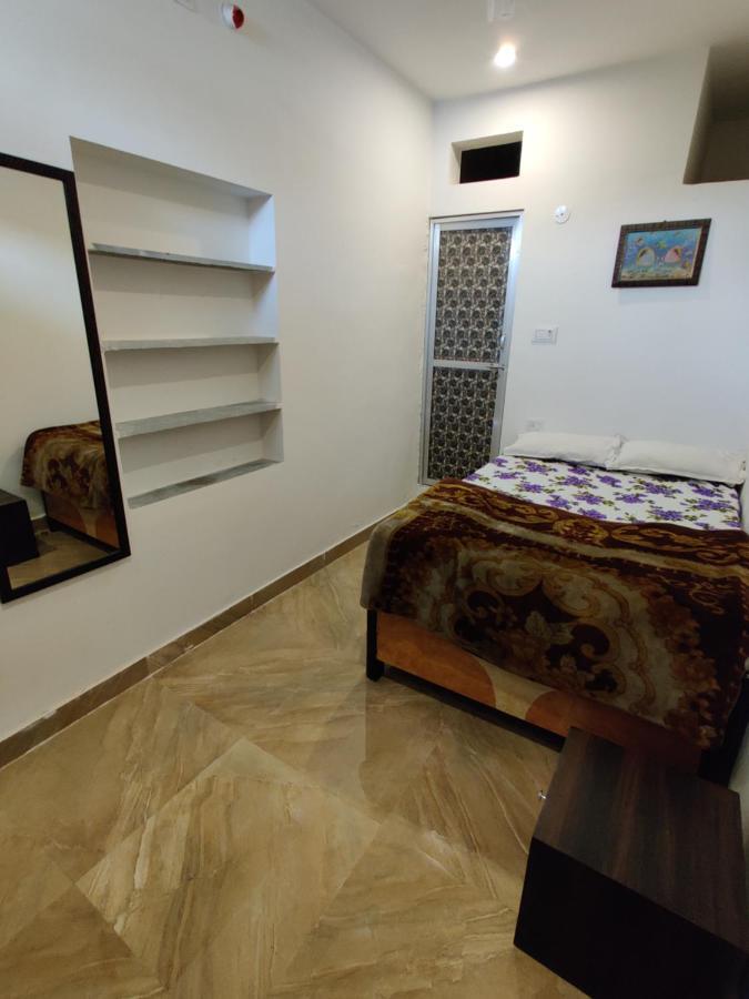 פושקאר Varah Square Guest House מראה חיצוני תמונה