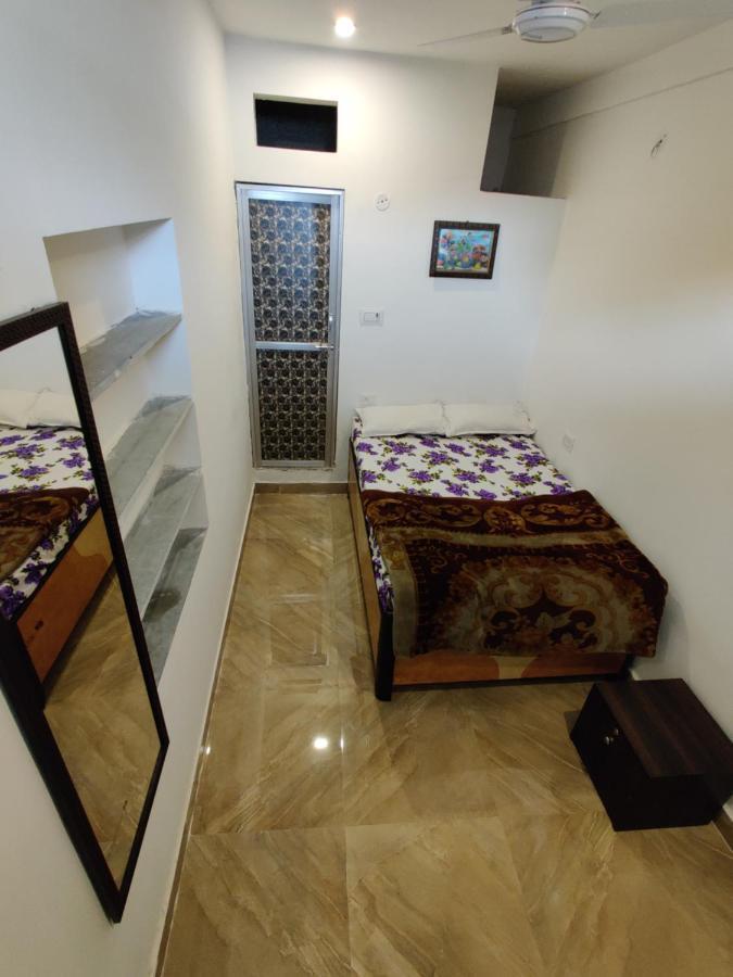 פושקאר Varah Square Guest House מראה חיצוני תמונה
