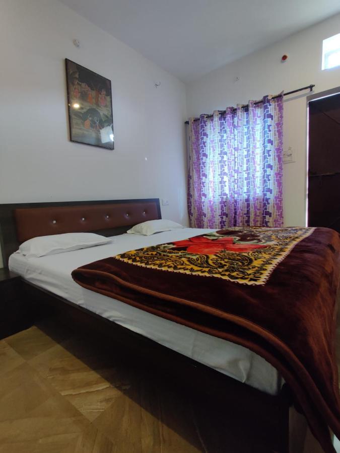 פושקאר Varah Square Guest House מראה חיצוני תמונה