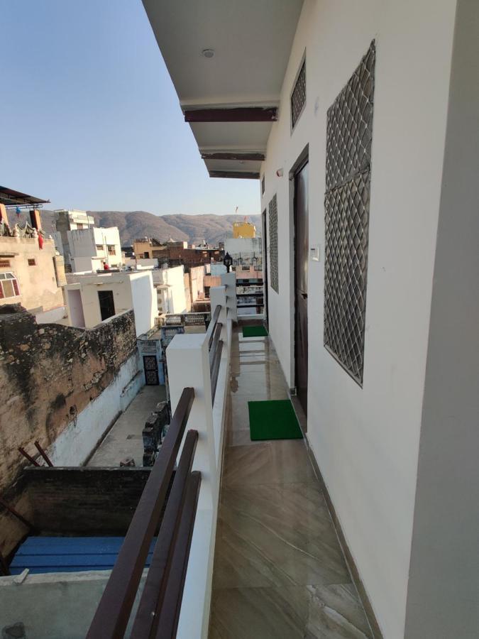 פושקאר Varah Square Guest House מראה חיצוני תמונה